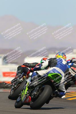 media/Oct-08-2022-SoCal Trackdays (Sat) [[1fc3beec89]]/Turn 16 (125pm)/